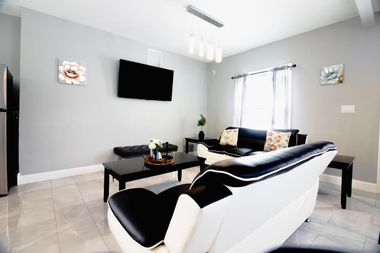 Holiday home Lovely 4br Near The Falls And Casino Niagara Falls